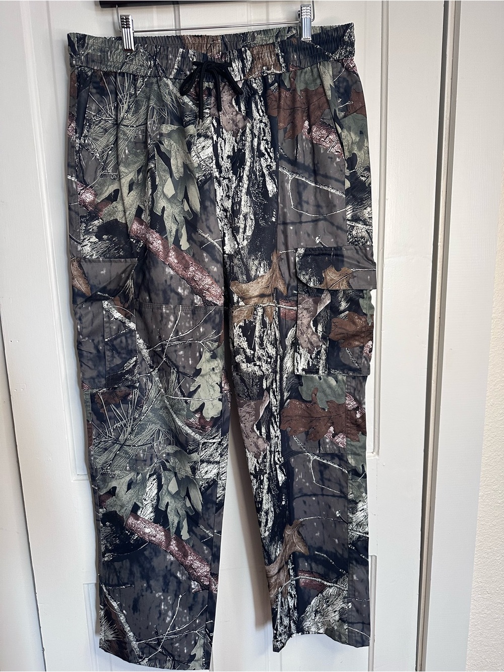 Manfinity Men's Camo Cargo Pocket Pants w/ Drawstring Waist XXL